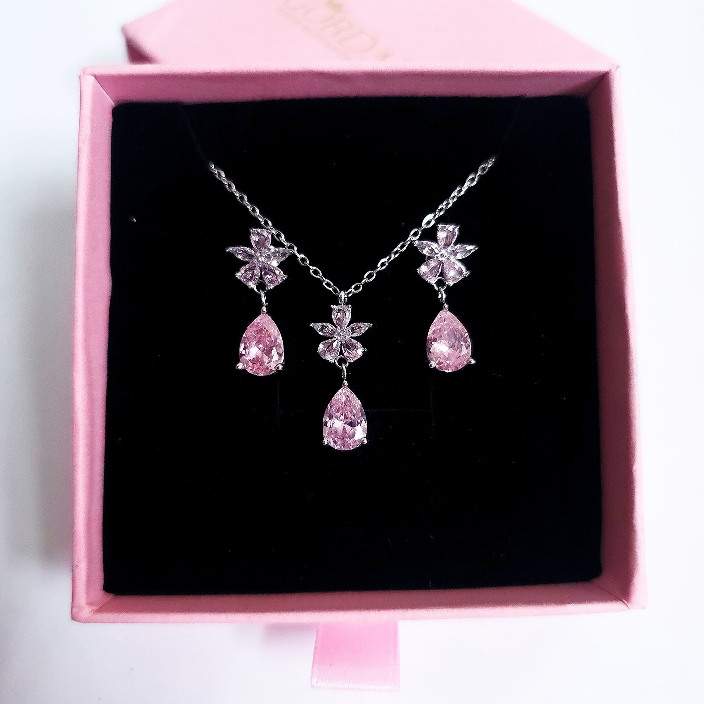 Pink and silver stainless steel set